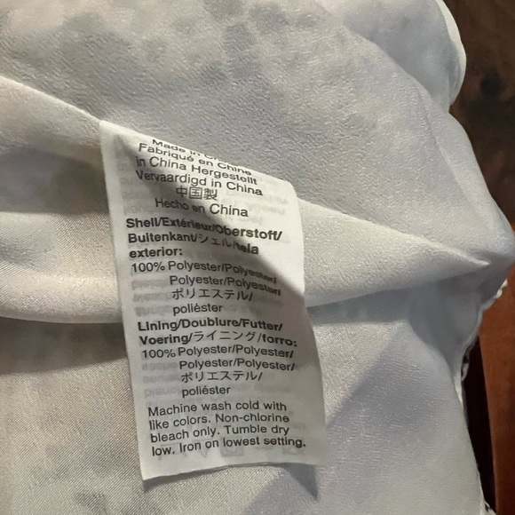 ⭐️🌹J. Crew Sleeveless Snake Print Top - Picture 7 of 8